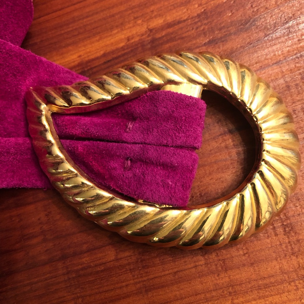 Vintage Magenta Suede Wrap Belt with Gold Oval Buckle - Picture 8 of 8
